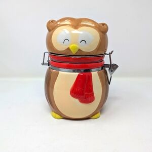 Adorable ceramic owl canister cookie jar.